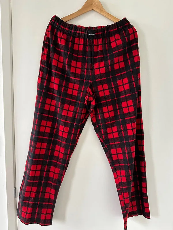 Calvin Klein Men's 2-Piece Pajama Set Black/Red Plaid NP2616O 620