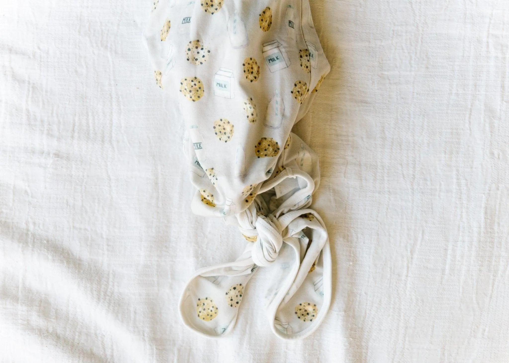 Chip Newborn Knotted Gown