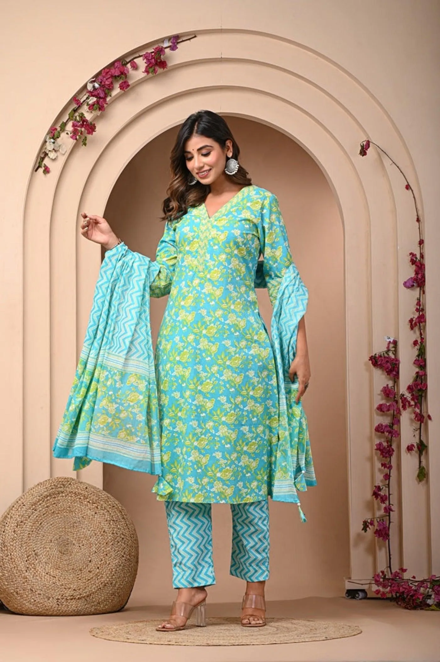 Straight Kurta Pant and Dupatta Set